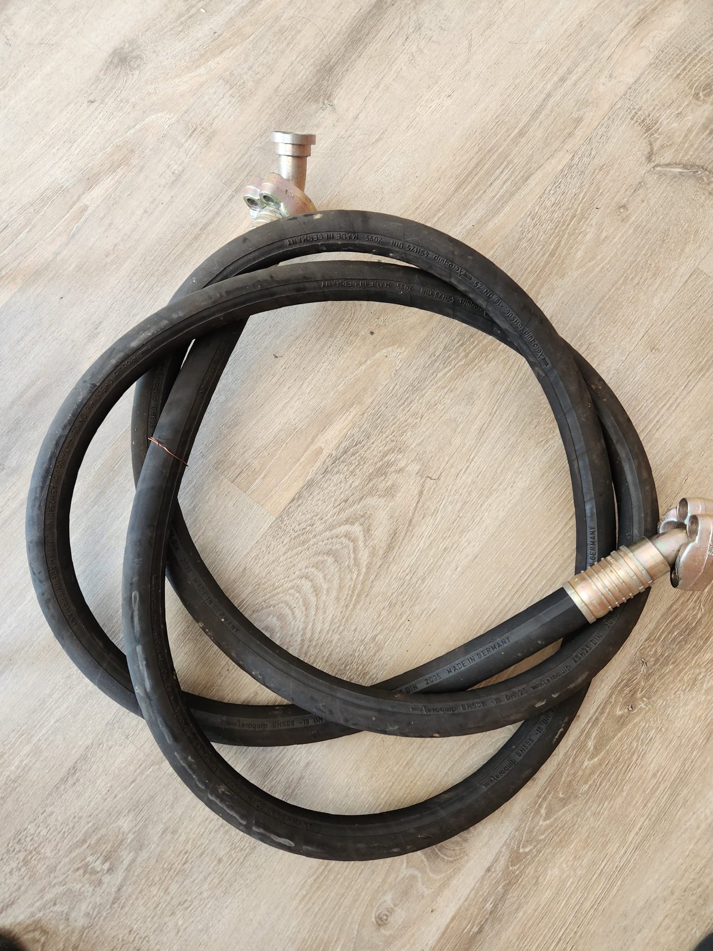 Furtun hidraulic combina John Deere - AZ45659