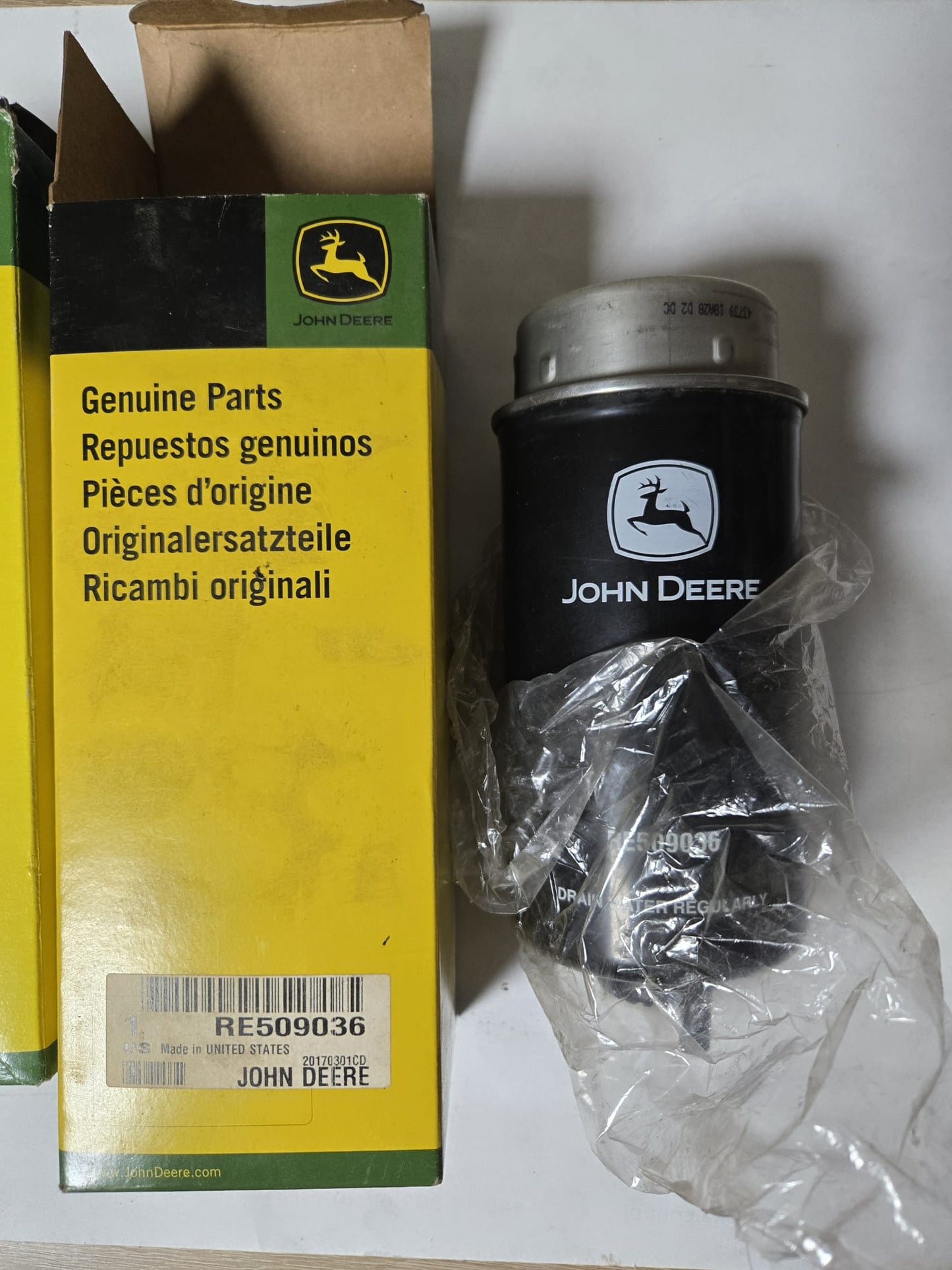Filtru Combustibil John Deere RE509036 - Compatibil Tractoare și Combine