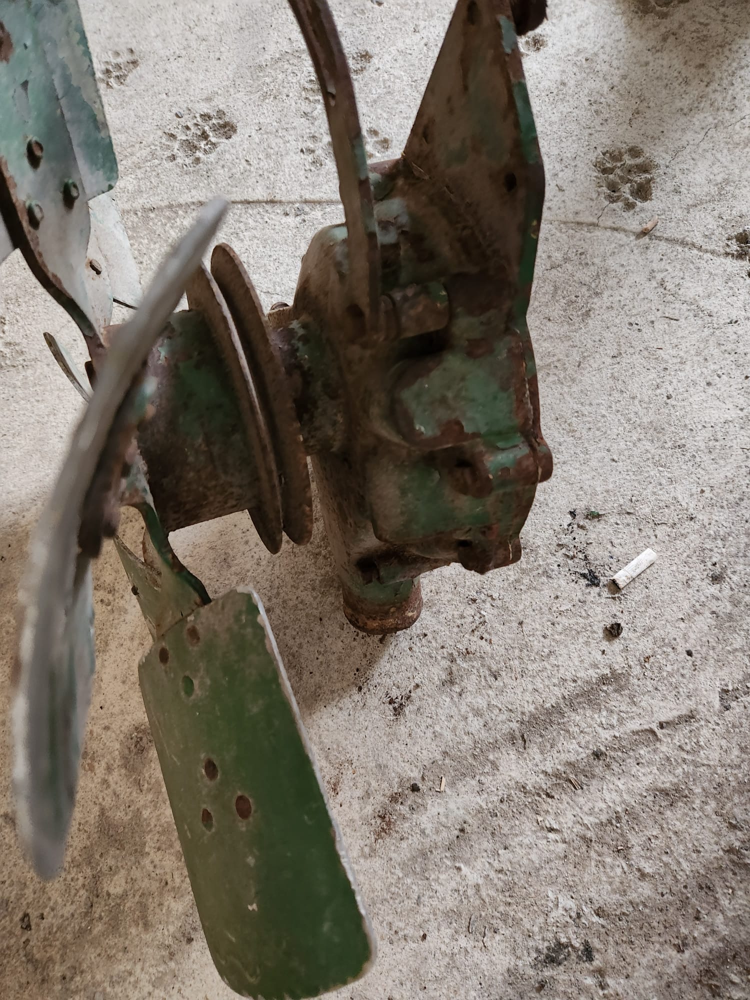 Pompa de apa John Deere - R55971