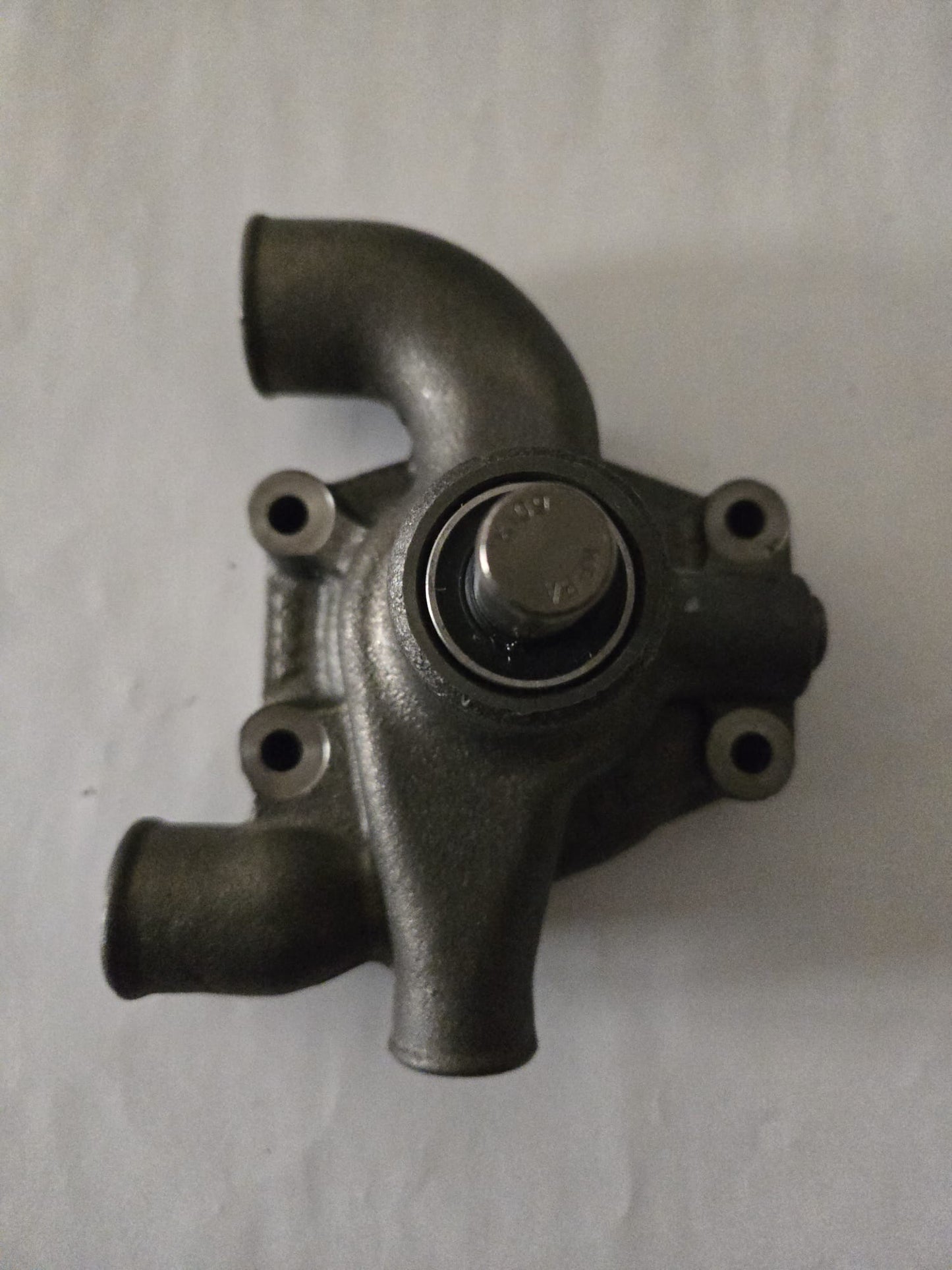 Pompă apă Massey Ferguson 41312495 pentru tractoare